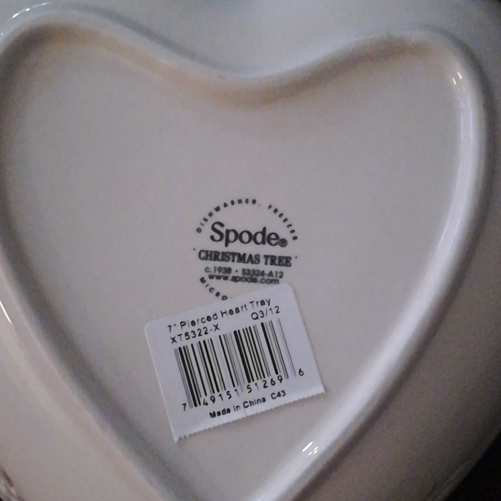 Spode pierced heart Christmas tree dish - Picture 7 of 7